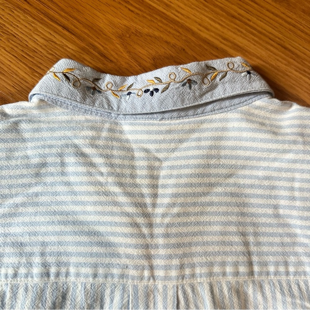 Women’s Large Vintage 90’s Button Blue White Stripe Shirt Autumn Embroidery - Picture 6 of 6